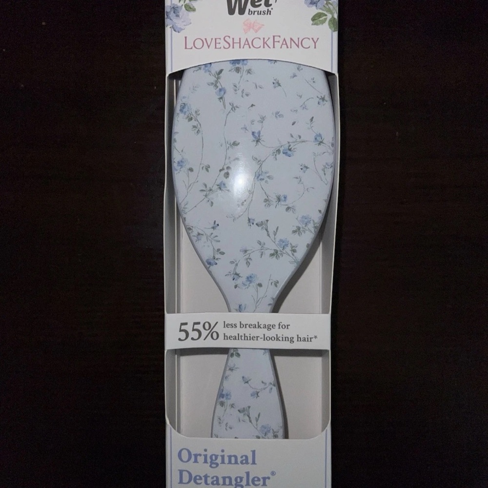 LoveShackFancy x The Wet Brush Detangler - Blue English Ivy FULL SIZE BRUSH
